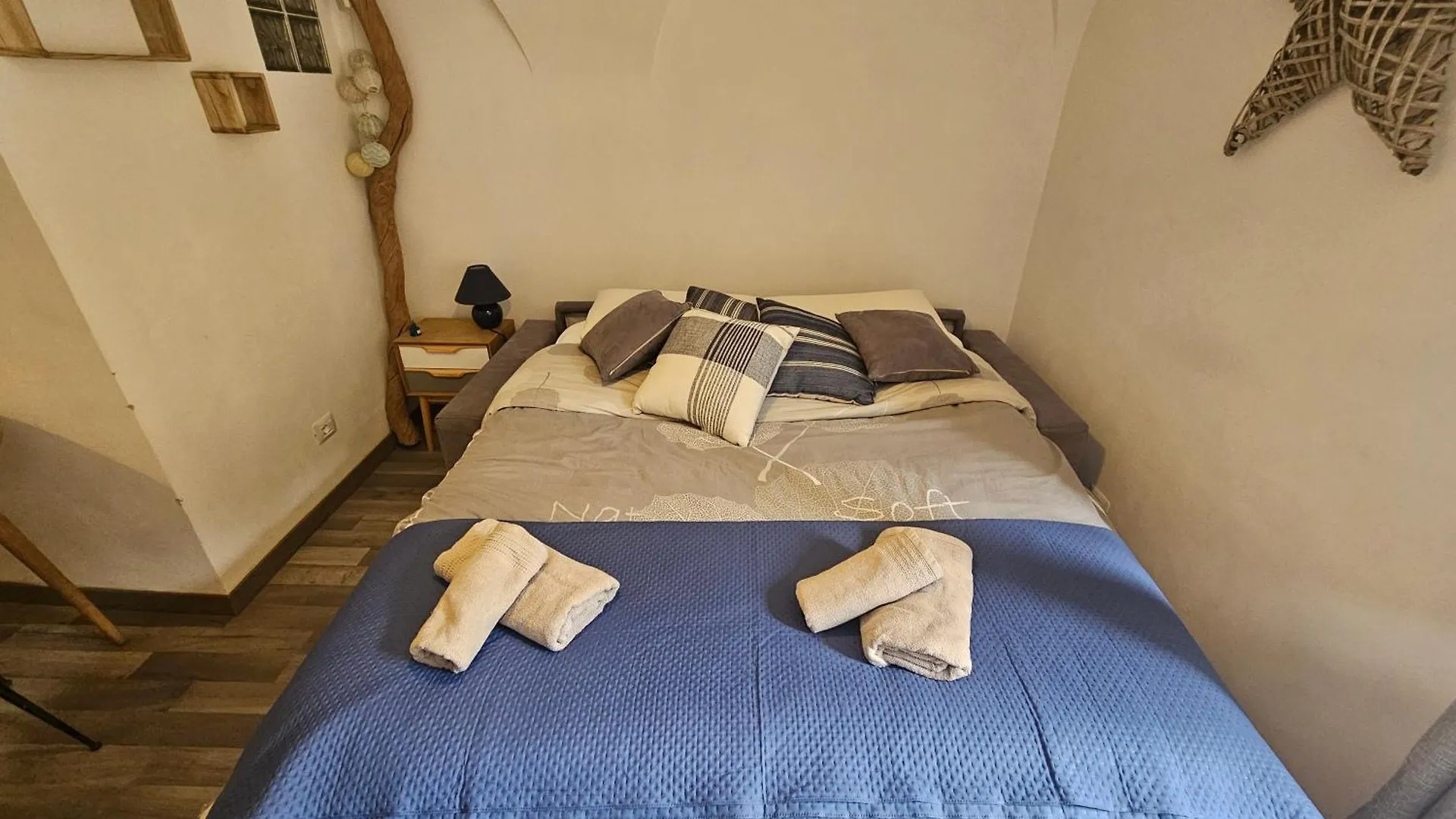 Casa Gianna, Bellissimo Monolocale Nel Centro Storico De Badalucco, 10Km Dal Mare Apartment