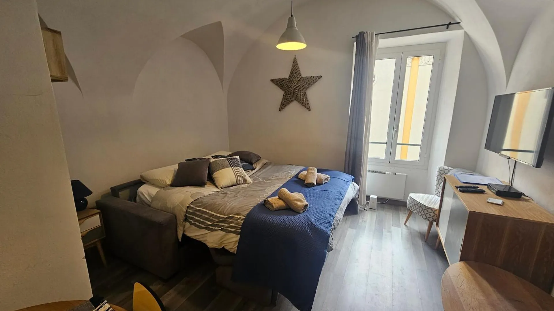 Casa Gianna, Bellissimo Monolocale Nel Centro Storico De Badalucco, 10Km Dal Mare Apartment  Badalucco
